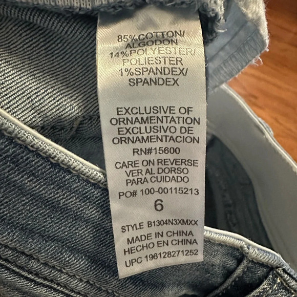 Democracy “ab” technology skinny jeans size 6 stretch distressed light wash - Picture 4 of 5